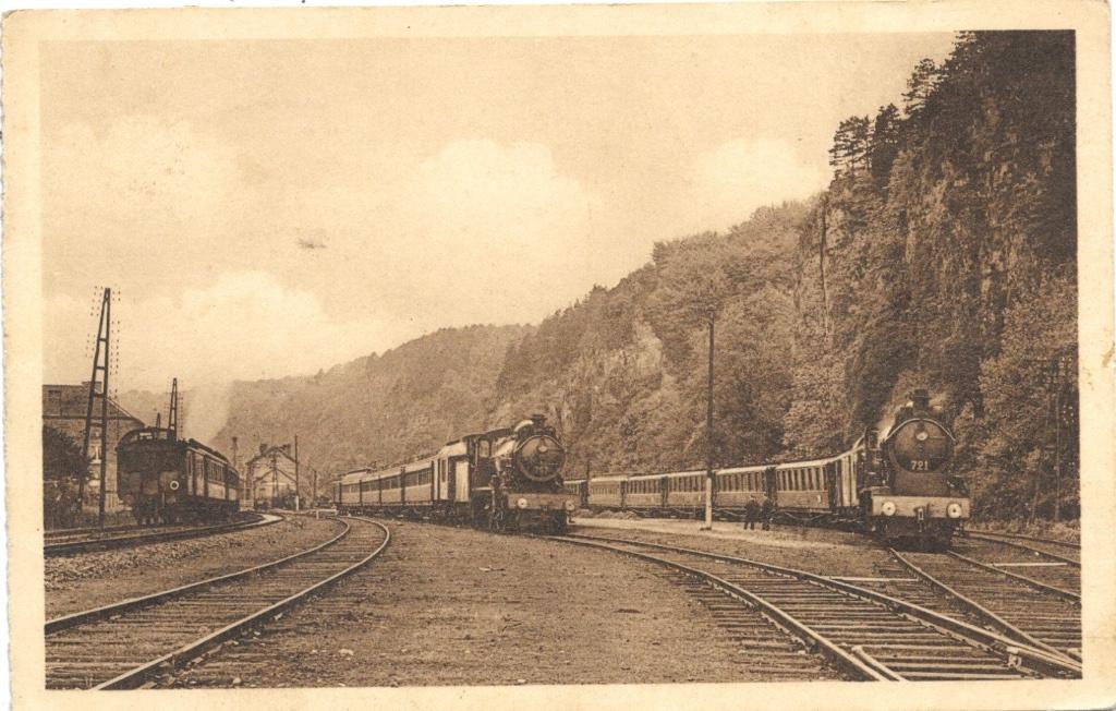 Marche-les-Dames NA13: Trois trains scolaires en gare, Collections, Envoi, 1920 à 1940, Non affranchie, Namur