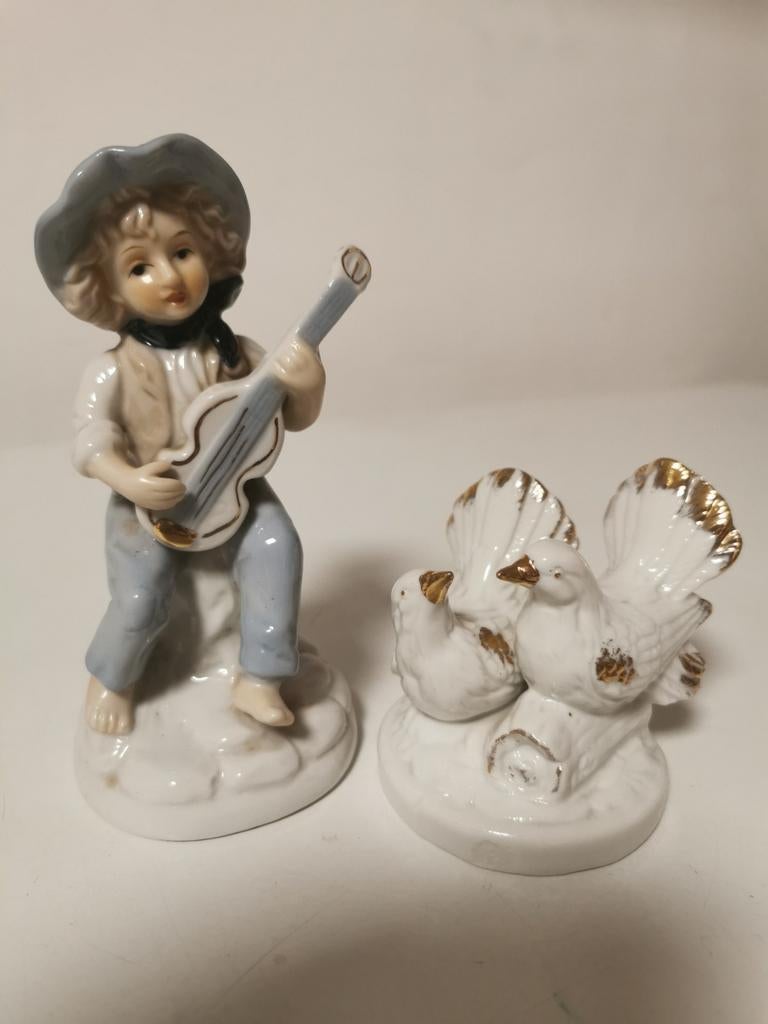 2 belles figurines anciennes en porcelaine, Enlèvement ou Envoi, Comme neuf
