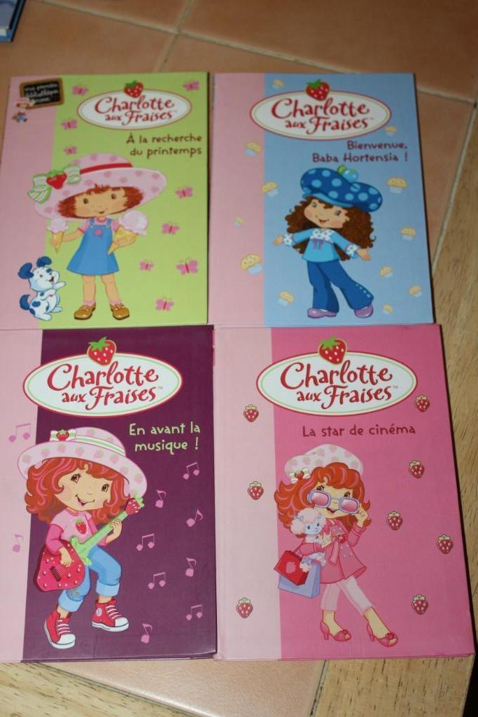 Lot de 4 livres Charlotte aux Fraises, Enlèvement ou Envoi, Utilisé