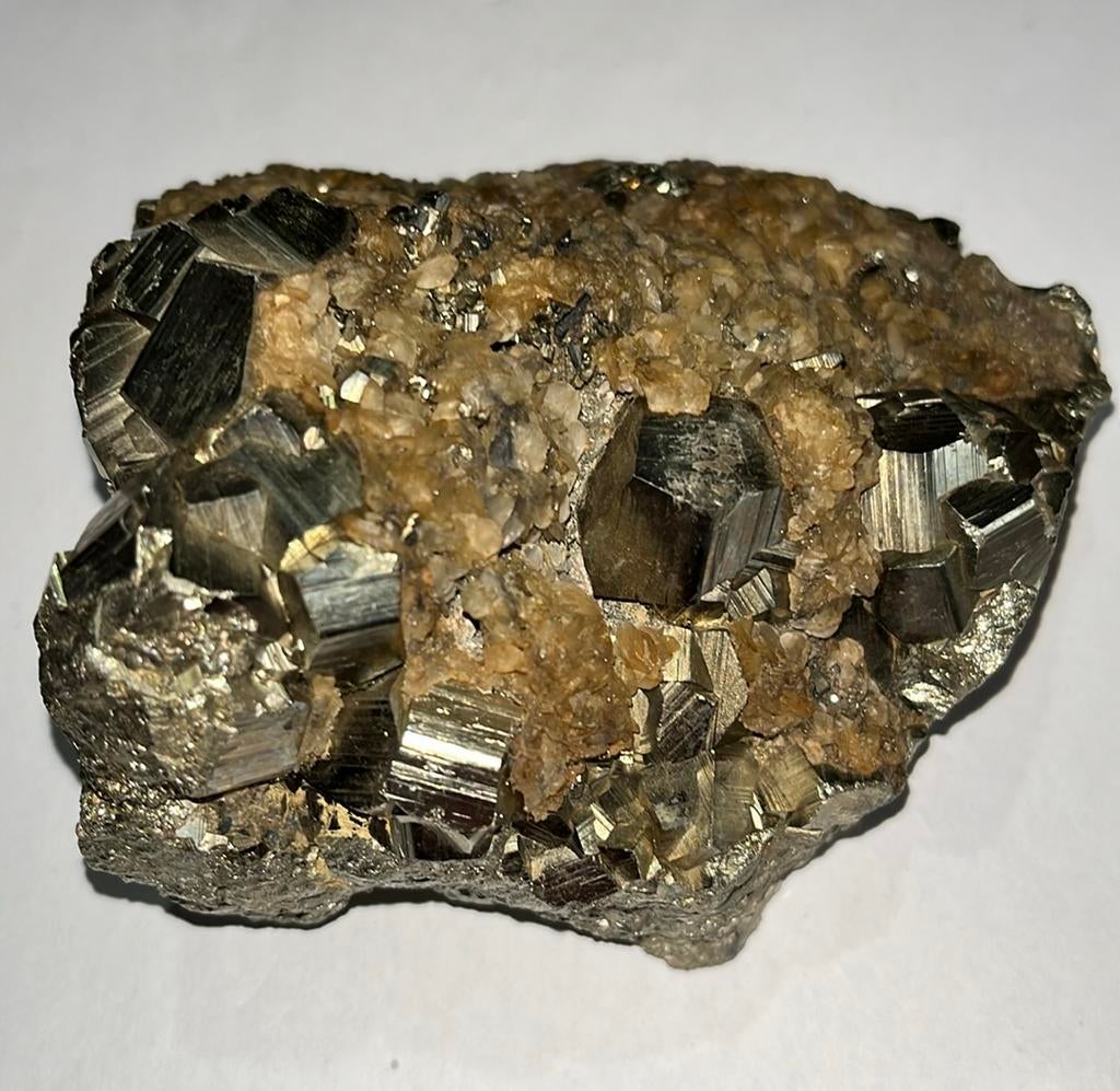 Groot/zwaar stuk Pyriet - 1352gram! - 115mm x 107mm x 60mm, Ophalen of Verzenden, Mineraal