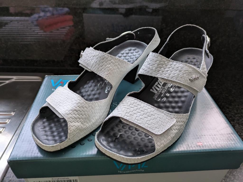 Witte sandalen Vital lente/zomer, Kleding | Dames, Schoenen, Zo goed als nieuw, Dansschoenen, Wit, Ophalen of Verzenden