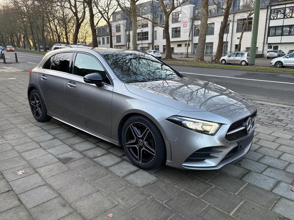 Mercedes-Benz A 180 Pack AMG volledige opties!!!, Auto's, Mercedes-Benz, Bedrijf, Te koop, A-Klasse, ABS, Achteruitrijcamera, Adaptieve lichten