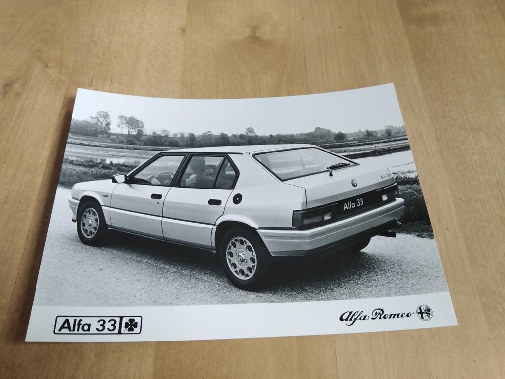 Foto alfa Romeo 33 achterkant, Livres, Enlèvement ou Envoi, Comme neuf, Alfa Romeo