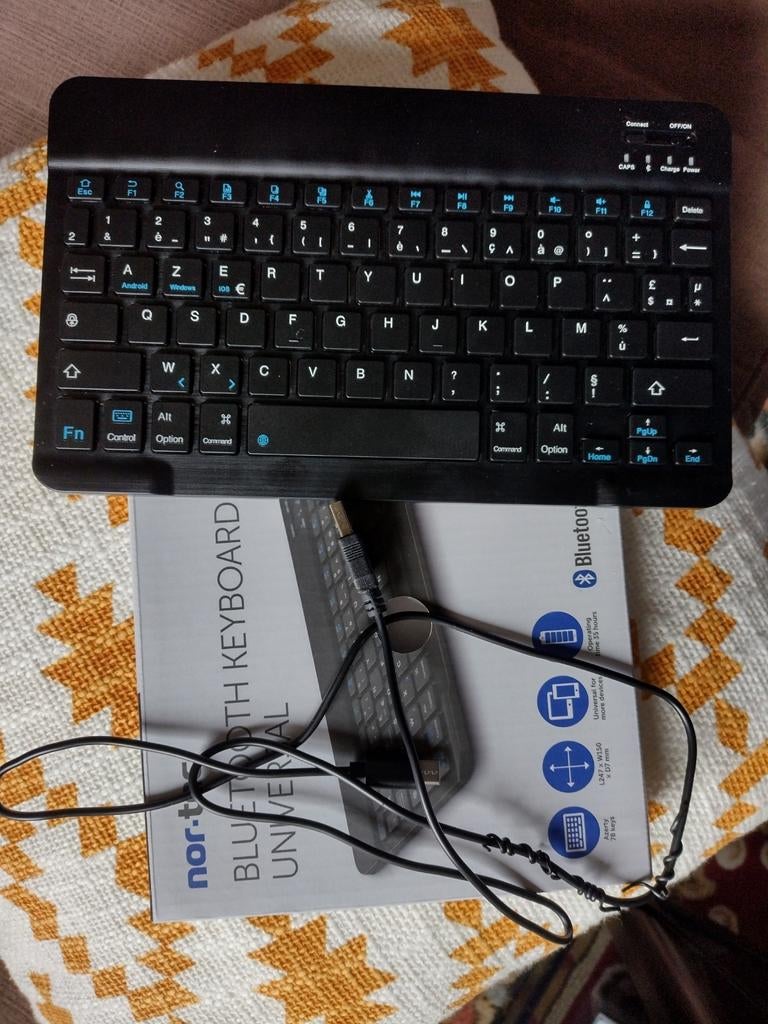 Bluetooth Azerty Toetsenbord voor mobile, tablet, iPad..., Ophalen, Azerty, Nieuw