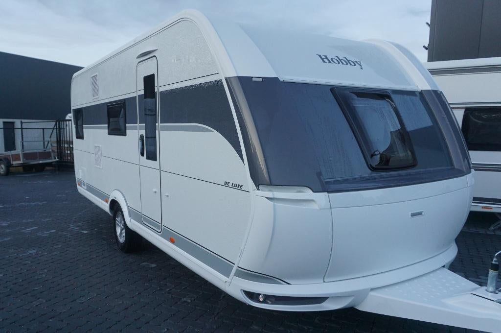 Nieuwe 6pers.Hobby met stapelbed, rondzit, BADKAMERCARAVAN, Caravans en Kamperen, Caravans, Rondzit, Hobby, Bedrijf, Tot en met 6