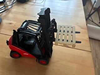 Bruder heftruck Linde met transpalet, Ophalen, Gebruikt