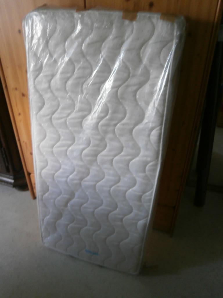 Kindermatras  120 cm x 60 cm, Ophalen, Zo goed als nieuw, 120 cm, Matras