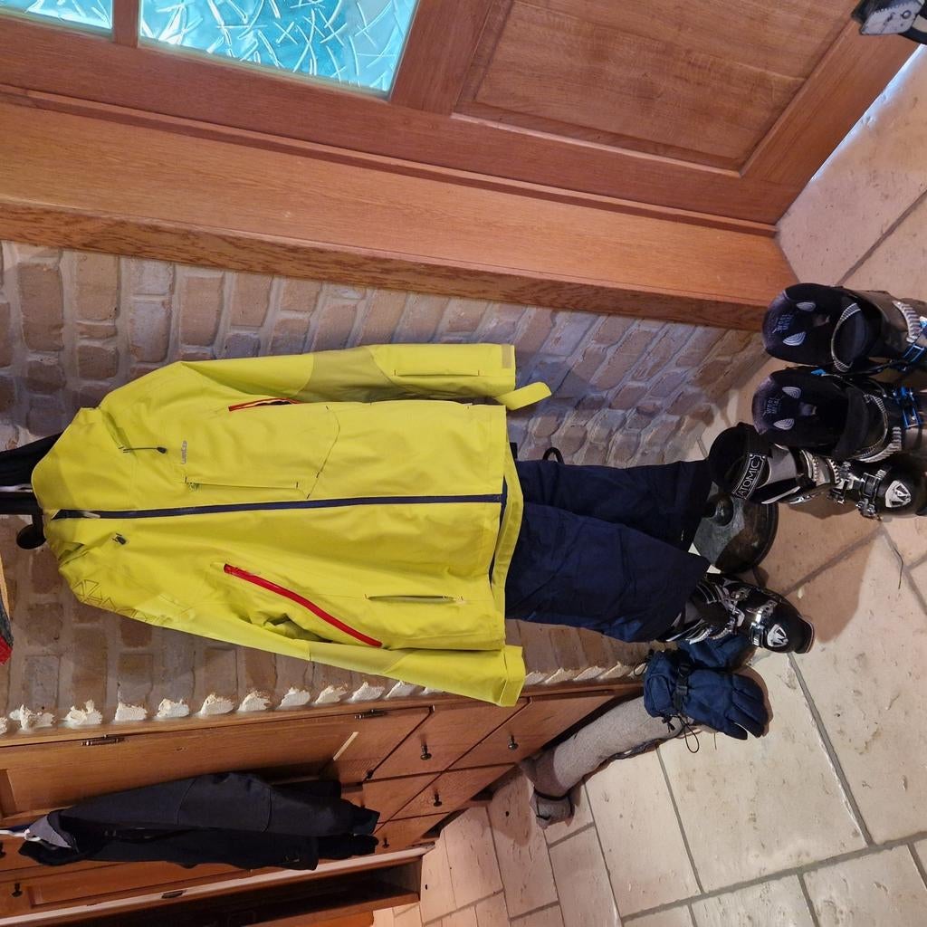 Ski jas en broek maat M, Sport en Fitness, Skiën en Langlaufen, Ophalen, Zo goed als nieuw, Ski