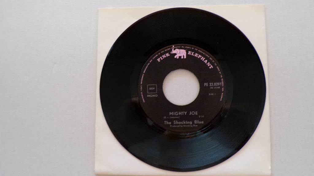 SHOCKING BLUE - Mighty Joe (45t), Enlèvement ou Envoi, Comme neuf, Rock et Metal
