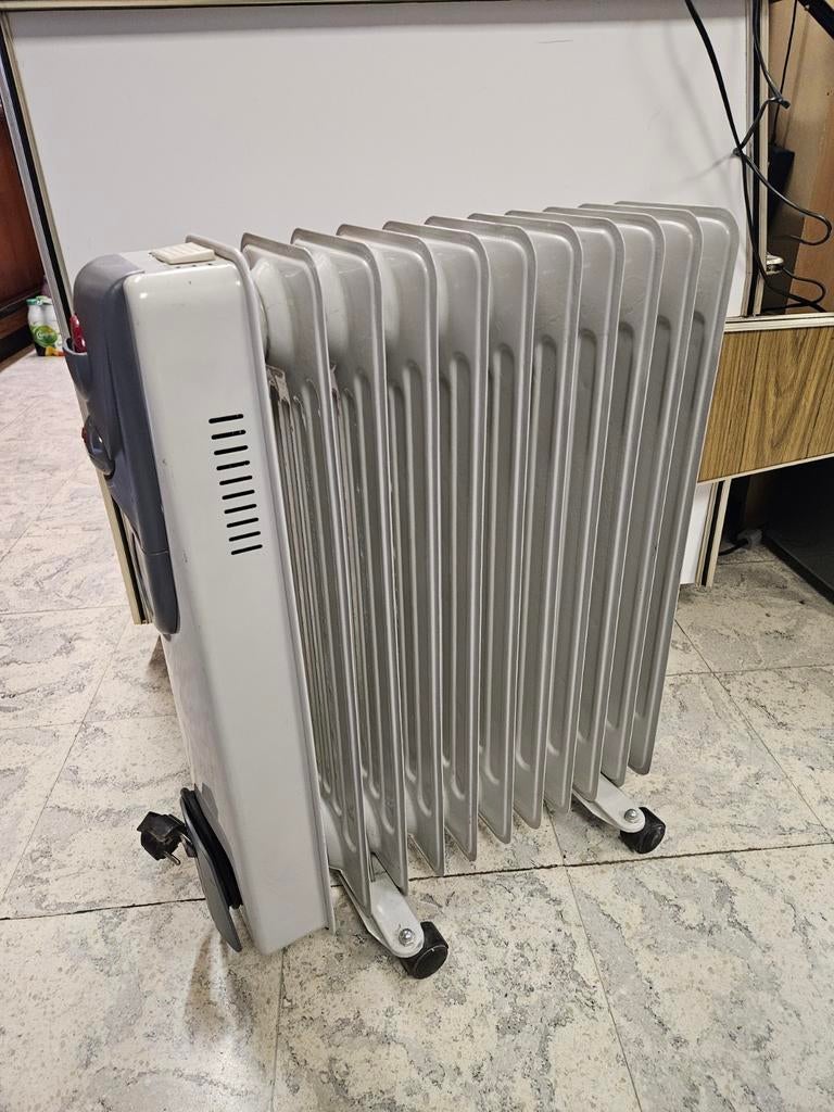 Radiateur à huile 2500W, Bricolage & Construction, 800 watts ou plus, Moins de 60 cm, Comme neuf, Enlèvement