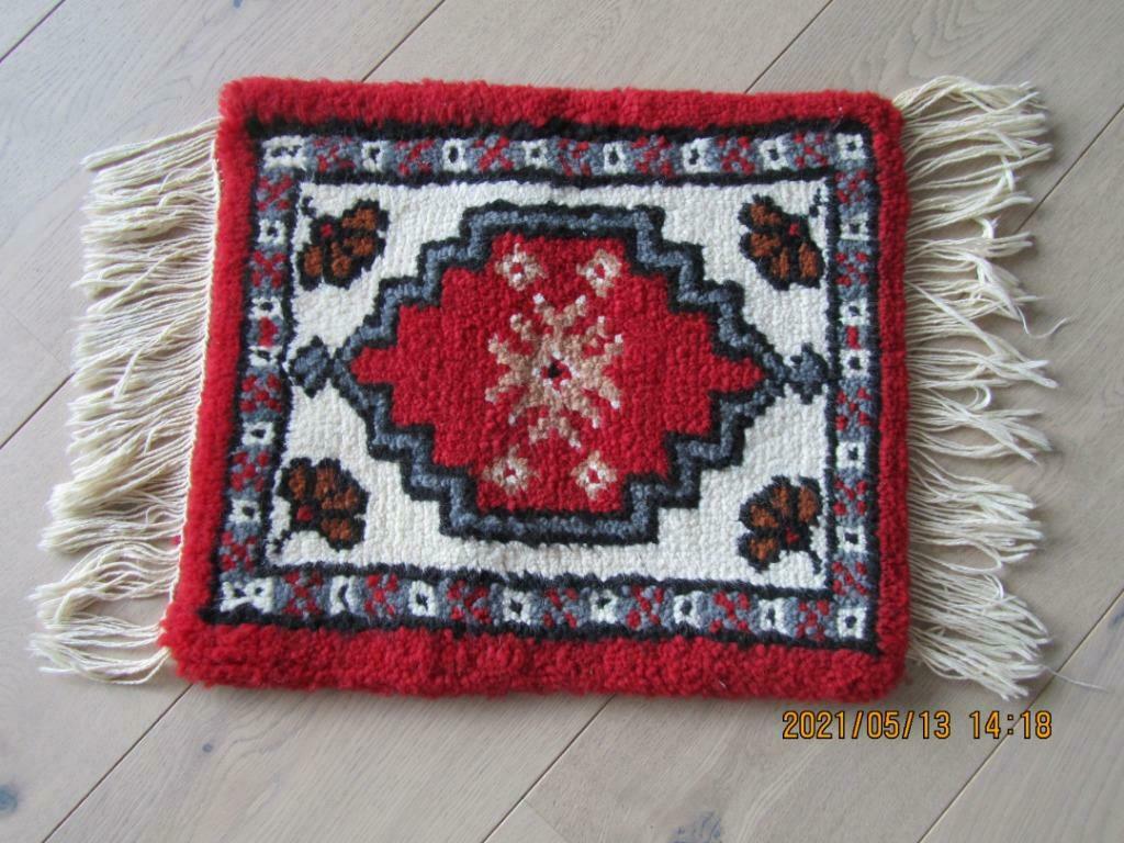 wollen tapijtje, 50 tot 100 cm, Nieuw, Ophalen of Verzenden, Rechthoekig