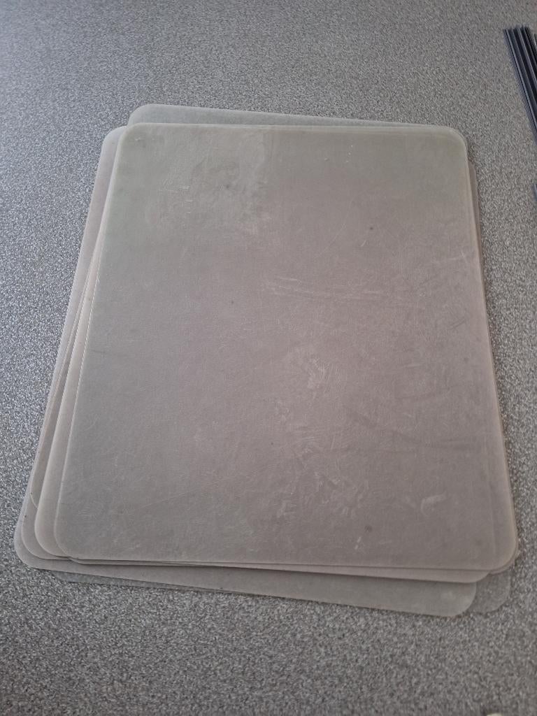 8 IKEA KOLON : Protection pour sol (chaise à roulettes), Enlèvement, Comme neuf, Chaise de bureau