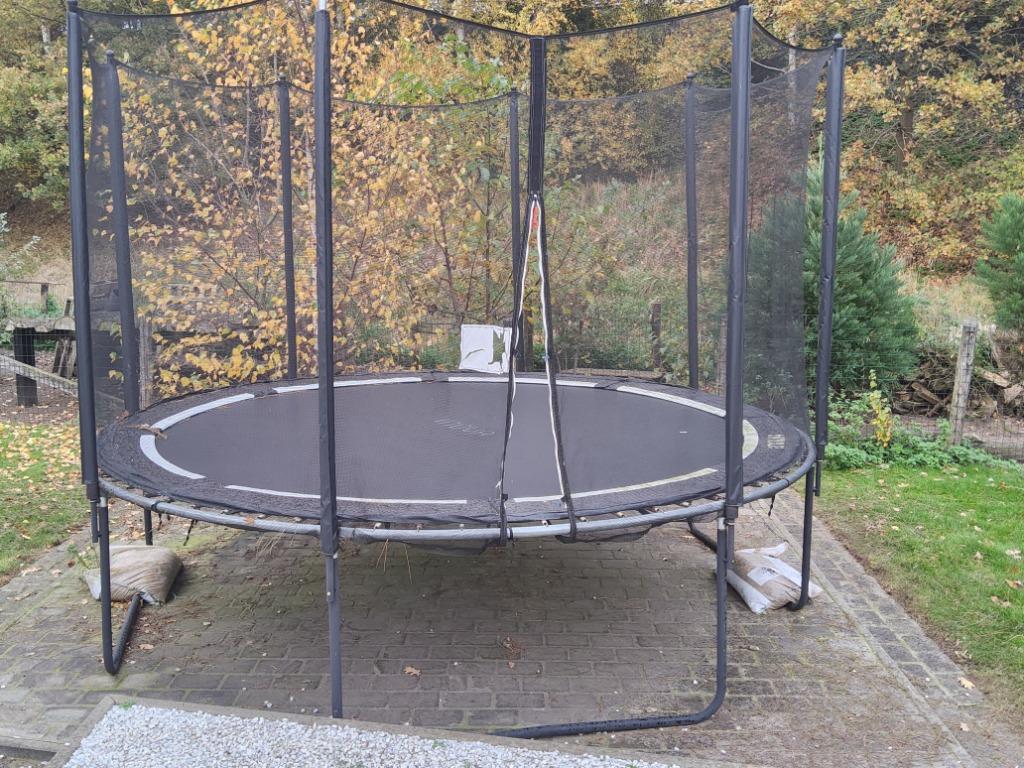 trampoline, Enlèvement, Utilisé