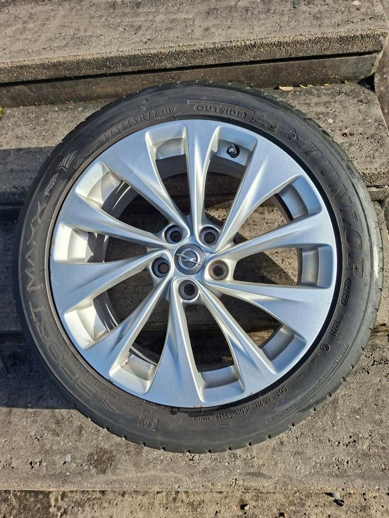 4 jantes avec pneus Dunlop 225/45/R17 - 91w très bonne état, Pneus et Jantes, Véhicule de tourisme, Pneus été, 17 pouces