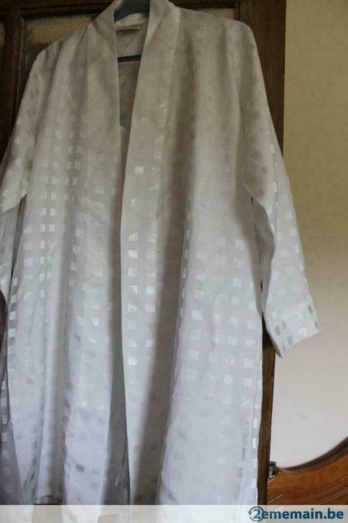 neufs nuisette avec peignoir assorti, Enlèvement, Blanc, Vêtements de nuit