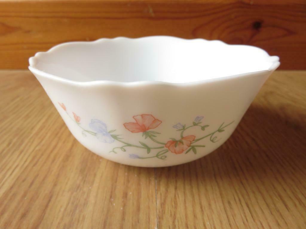 vintage arcopal superbe bol avec motifs fleuris, Ophalen of Verzenden, Nieuw, Kom(men)