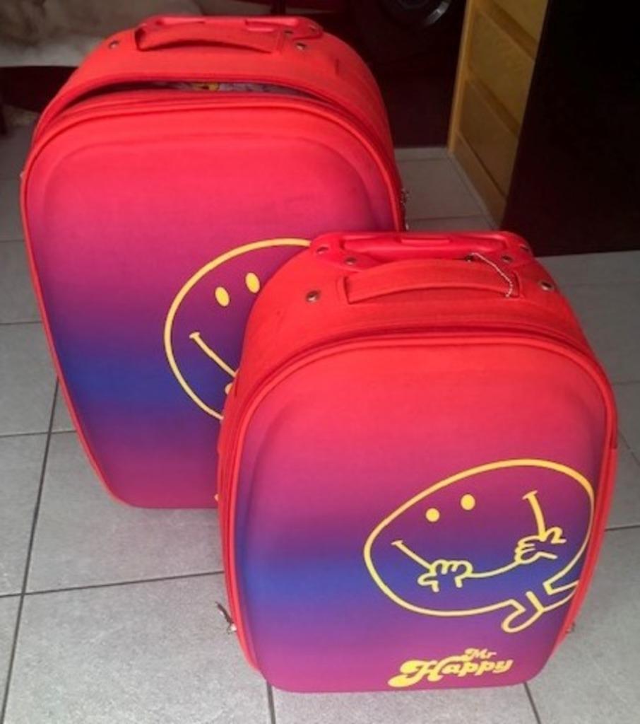 Ensemble de 2 valises Mr Happy, Bijoux, Sacs & Beauté, Moins de 35 cm, Enlèvement, Utilisé, Autres matériaux