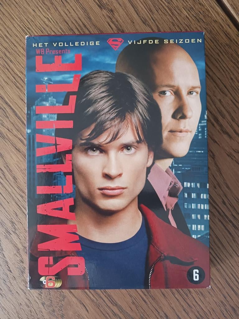 Smallville - het volledige vijfde seizoen, Cd's en Dvd's, Ophalen