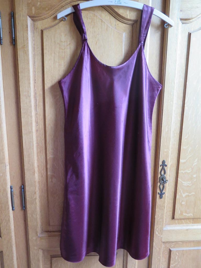 nuisette bordeaux, Enlèvement ou Envoi, Porté, Taille 42/44 (L)