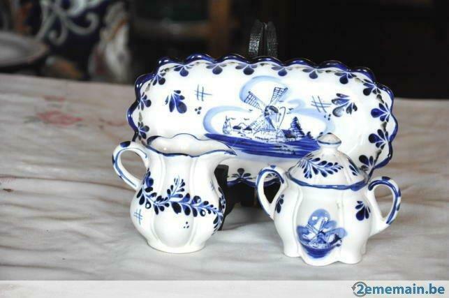 sucrier et pot au lait avec plateau faience delft