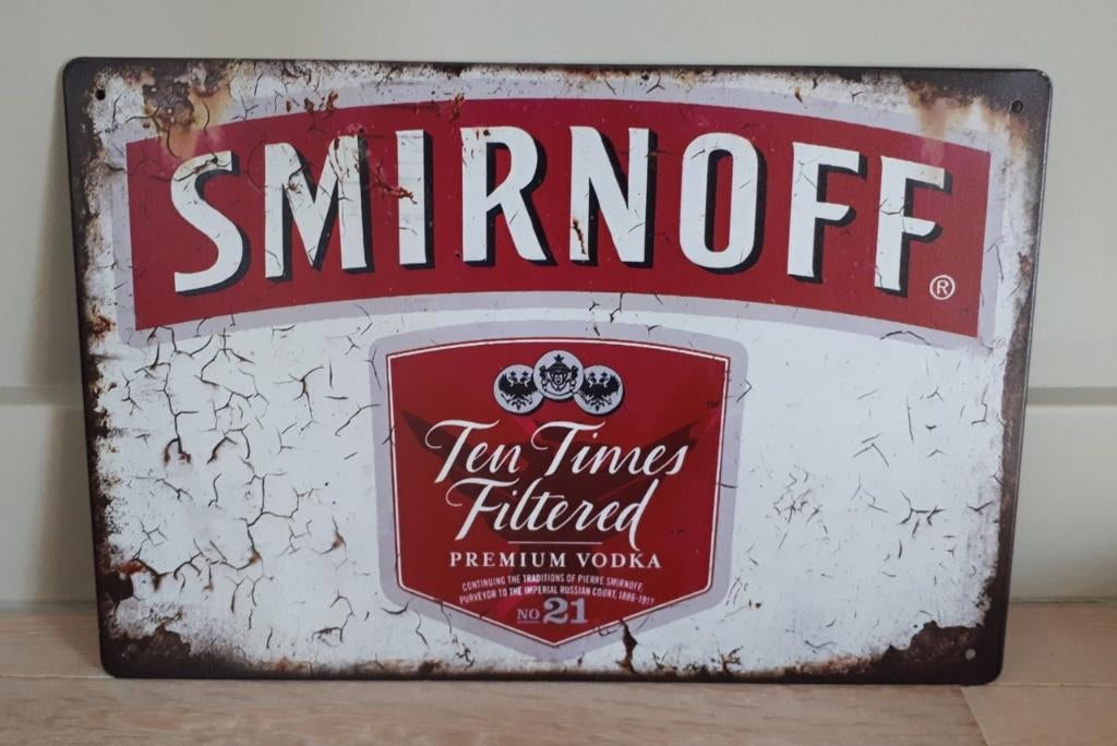 Assiette murale Smirnoff Premium Vodka métal look vintage, Enlèvement ou Envoi, Neuf, Panneau publicitaire