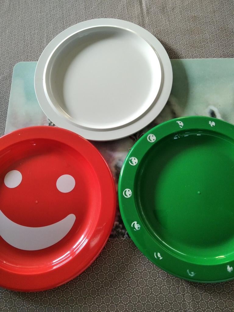 Plastic borden, Ophalen of Verzenden, Bord(en)