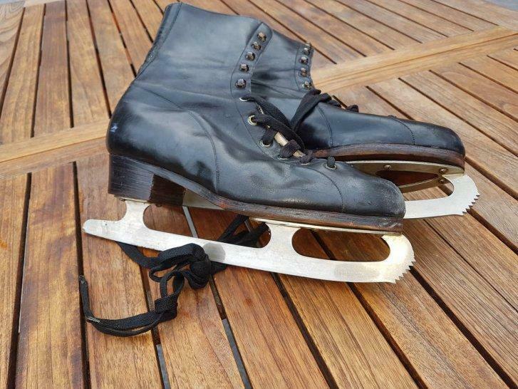 Schaatsen (maat 42) made in Canada, Sport en Fitness, Ophalen of Verzenden, Gebruikt