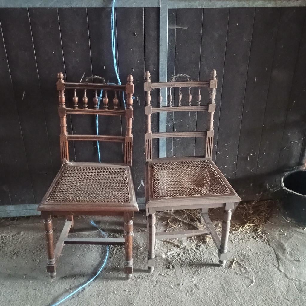 Antieke stoelen en tafels, Ophalen