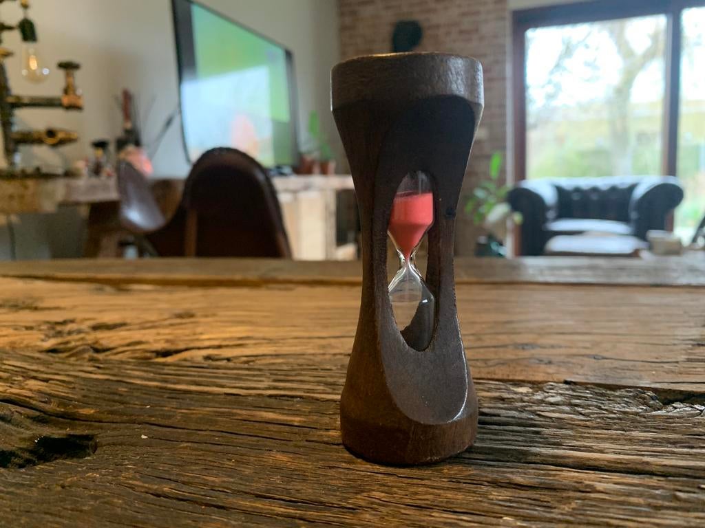 Vintage houten zandloper met roze zand, Huis en Inrichting, Ophalen of Verzenden, Zo goed als nieuw