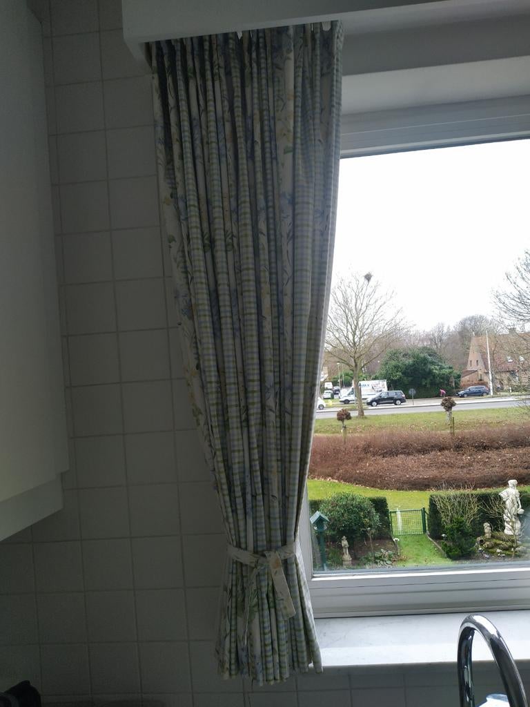 Draperies Laura Ashley, Ophalen