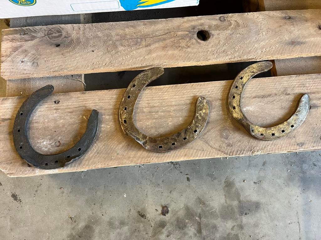 3 hoefijzers decoratief, Enlèvement