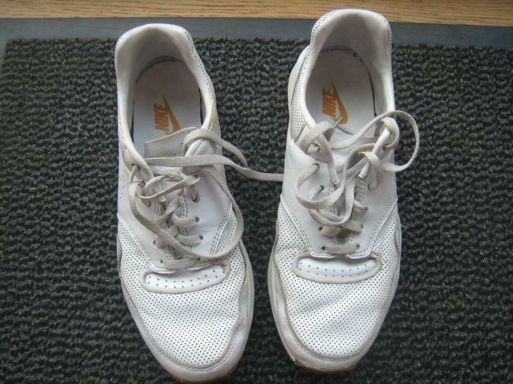 Baskets Nike Air Safari légendaires (cuir blanc), Vêtements | Femmes, Chaussures, Comme neuf, Chaussures de sports, Blanc, Enlèvement ou Envoi