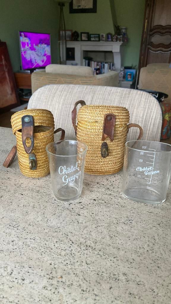 2 Chatel Guyon-behandelingsbrillen en hun etui, Ophalen of Verzenden, Gebruikt