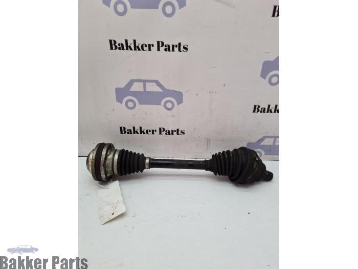 Arbre de transmission avant gauche d'un Volkswagen Golf, Autos : Pièces & Accessoires, -, Volkswagen, -, 3 mois de garantie
