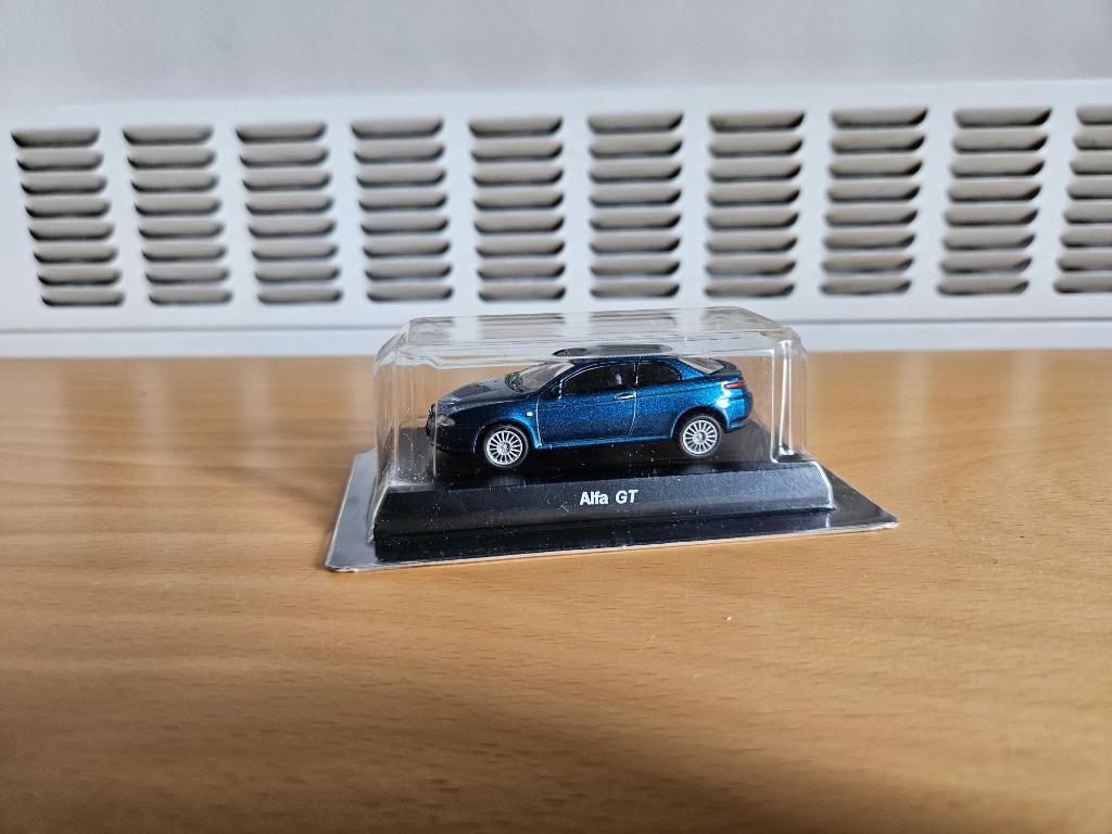 Modèle de voiture Alfa Romeo GT 1/64, Enlèvement ou Envoi, Neuf, Voiture