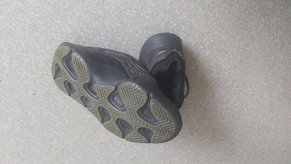 ADIDAS YEEZY ORTHOLITE, NIKE Tn AIR, Enlèvement, Comme neuf, Baskets