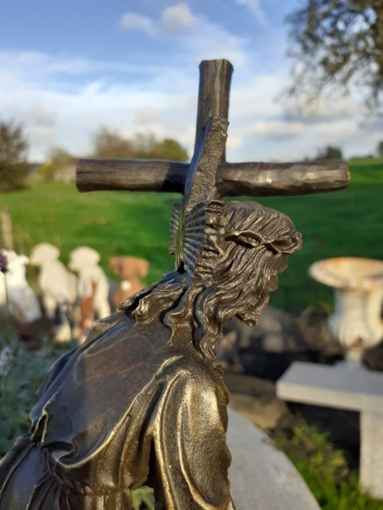 Statue en bronze signé sur socle en marbre(Jésus Christ), Enlèvement ou Envoi