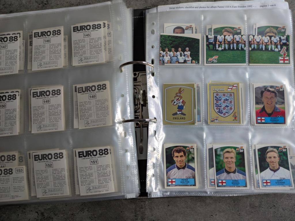 PANINI EURO 88 VOETBAL VOLLEDIGE SET +LEEG ALBUM nieuwstaat, Hobby en Vrije tijd, Verzenden, Nieuw
