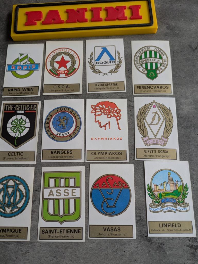 PANINI FOOTBALL 1972/73 INSIGNES D'ÉQUIPES INTERN. 12 X, Hobby & Loisirs créatifs, Autocollants & Images, Comme neuf, Envoi