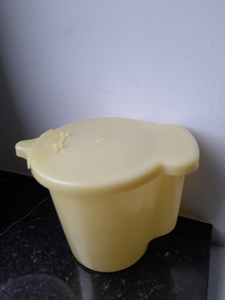 Vintage pastelgeel melkkannetje, Ophalen