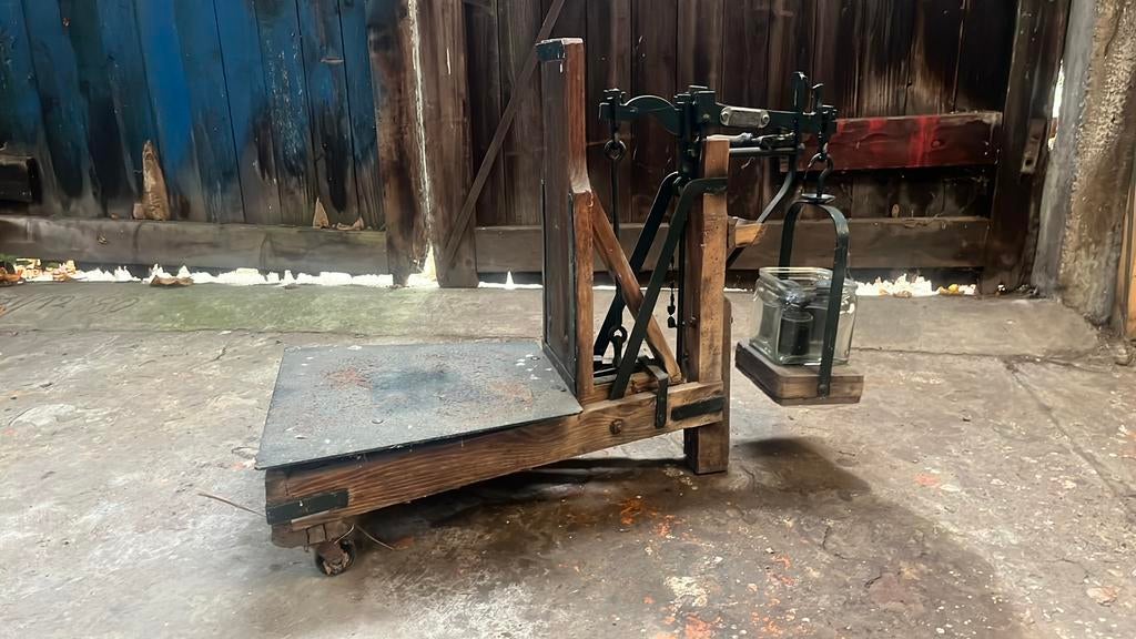 Oude weegschaal, Doe-het-zelf en Bouw, Metalen, Ophalen, Gebruikt, IJzer