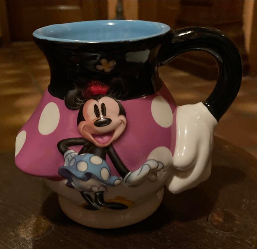 Dikke porseleinen Minnie Mouse mok uit Disneyland., Ophalen of Verzenden, Mickey Mouse, Nieuw, Beeldje of Figuurtje