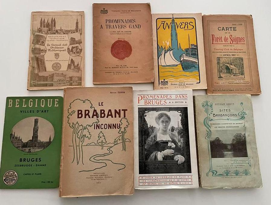 Lot de 8 vieux guides et promenades Belgique, Collections, Enlèvement ou Envoi