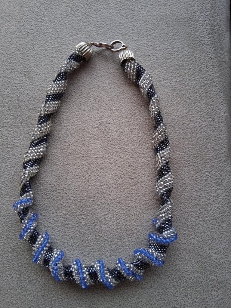 Handgemaakte ketting met swarovski parels, Ophalen of Verzenden