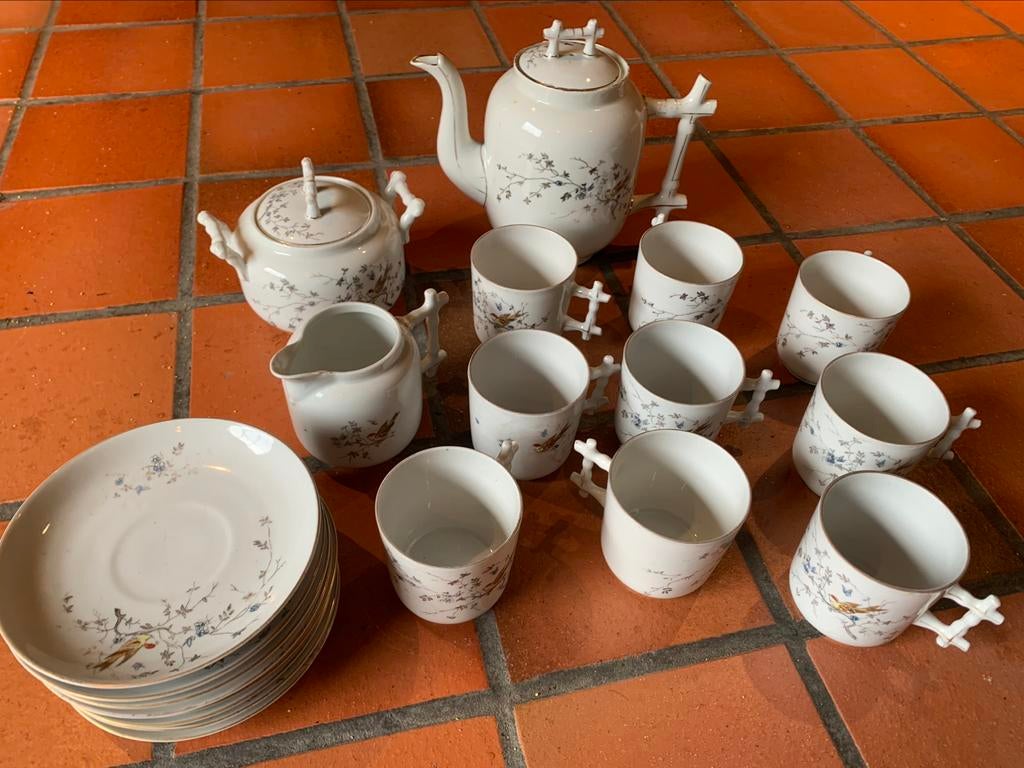 Mooi oud koffieservies, Ophalen