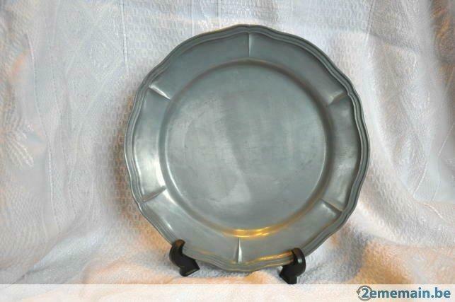 assiette  style étain
