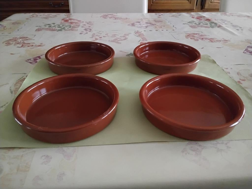 4 Kleine Vuurvaste Ovenschaaltjes + 1 KLEINER GRATIS !, Huis en Inrichting, Keuken | Potten en Pannen, Zo goed als nieuw, Ophalen