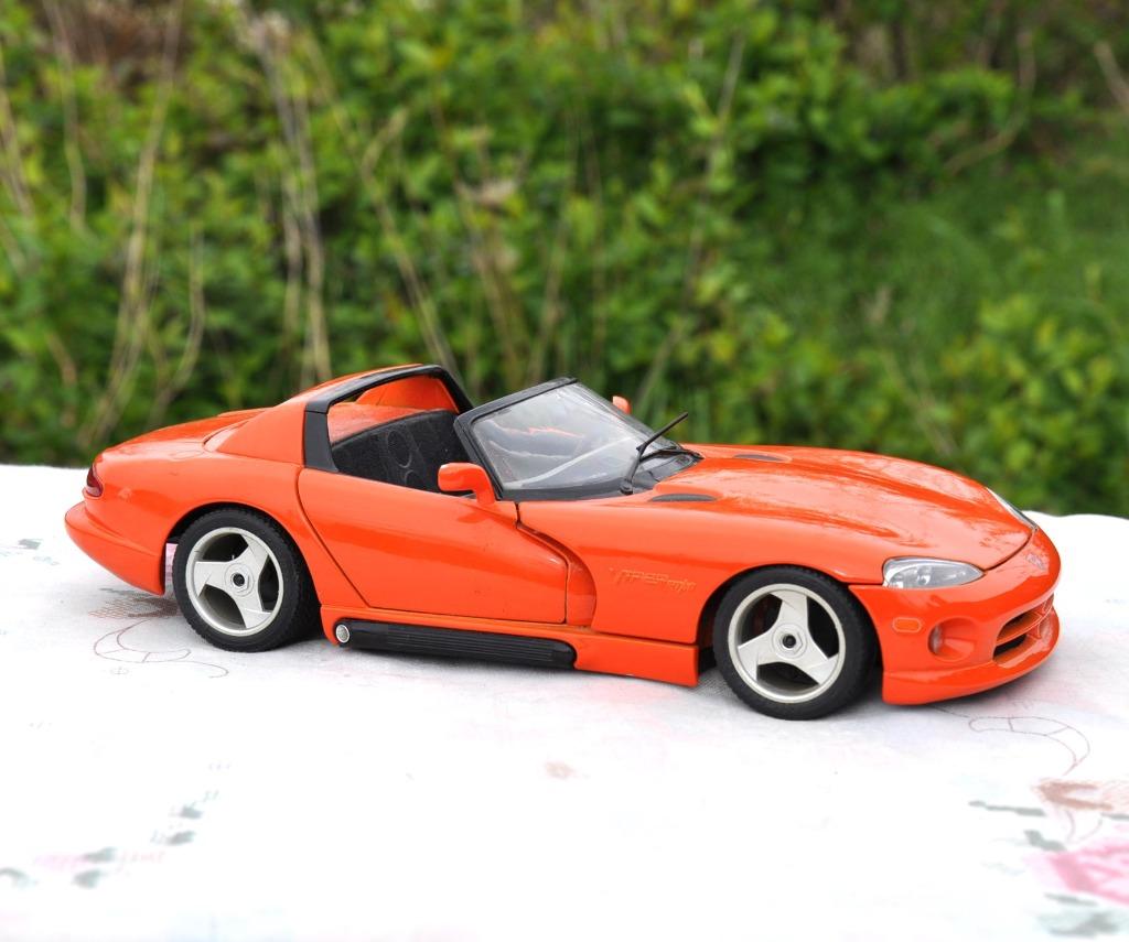 vehicule viper rt/10 burago 1/80, Enlèvement ou Envoi, Comme neuf, Voitures