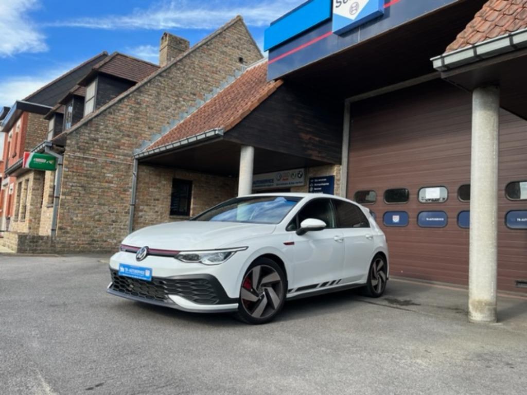 Volkswagen Golf VIII GTI Clubsport 2.0 TSI Automaat, Auto's, Stof, 4 cilinders, 1984 cc, https://public.car-pass.be/vhr/8dd0998e-1c14-4fd7-9f33-1994d9b3b37e
