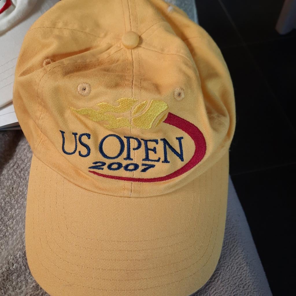 Petten van US Open 2006 en 2007 . Tennis ., Sport en Fitness, Ophalen of Verzenden, Zo goed als nieuw